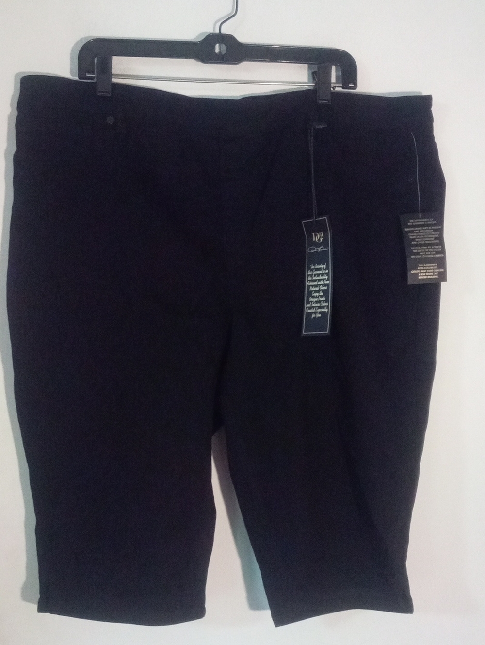 Dg2 By Diane Gilman Black Knee-Length Stretch Shorts 2X Plus Size NWT